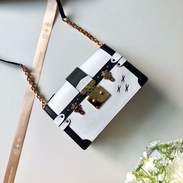 l**is V*t*n trunk clutch