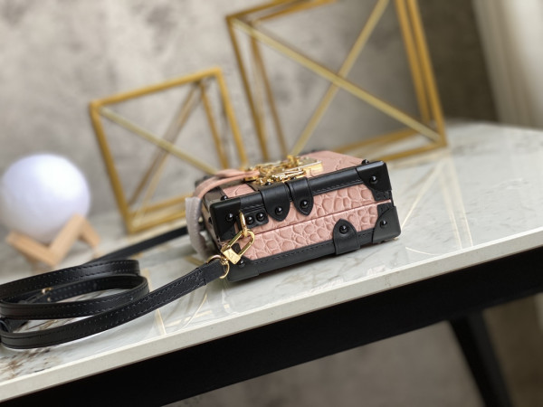 l**is V*t*n petite malle