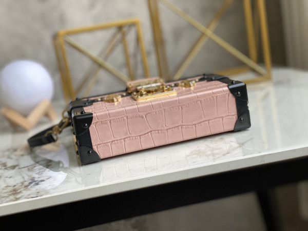 l**is V*t*n petite malle