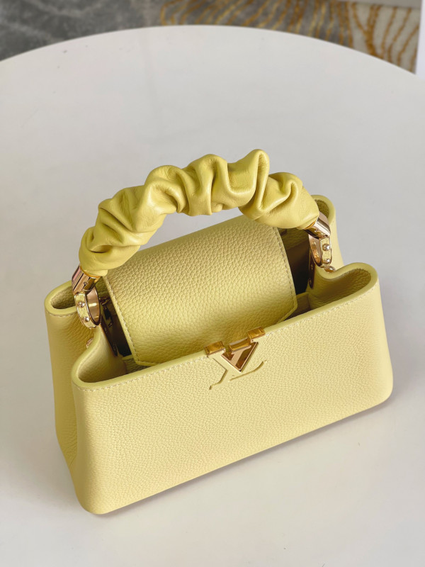 l**is V*t*n capucines bb