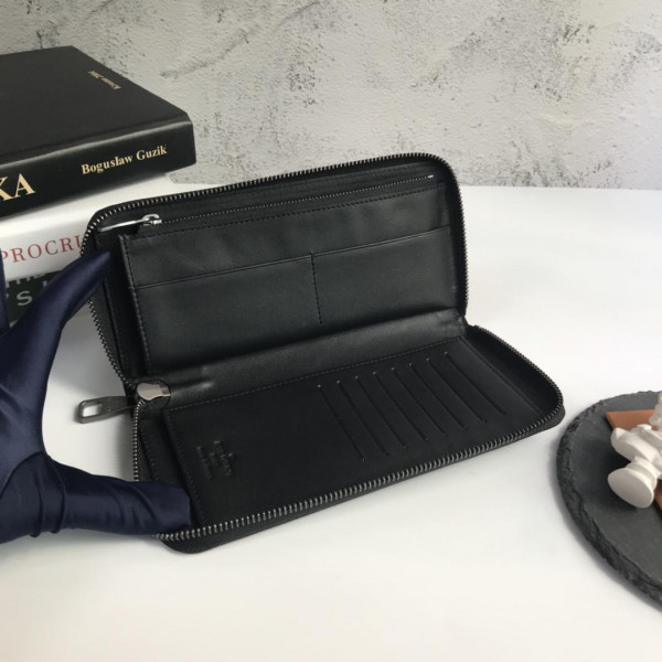 l**is V*t*n zippy wallet vertical