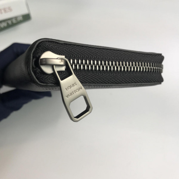 l**is V*t*n zippy wallet vertical