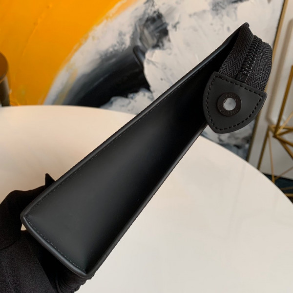 l**is V*t*n pochette voyage