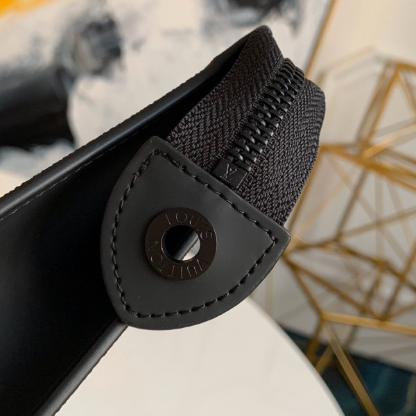 l**is V*t*n pochette voyage