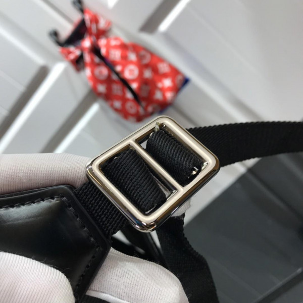 l**is V*t*n backpack