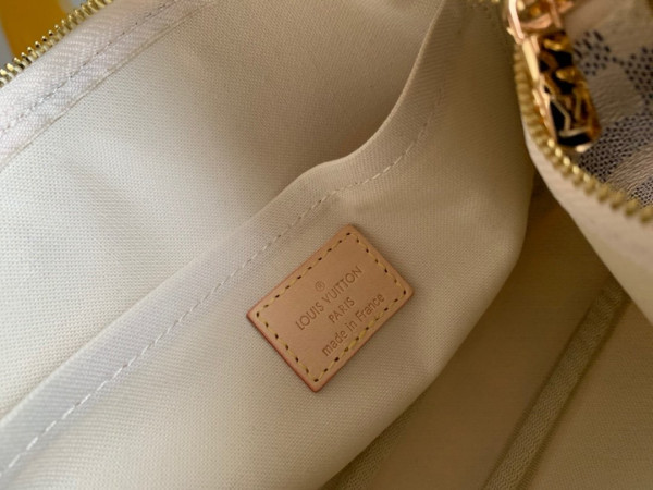 l**is V*t*n multi pochette accessoires