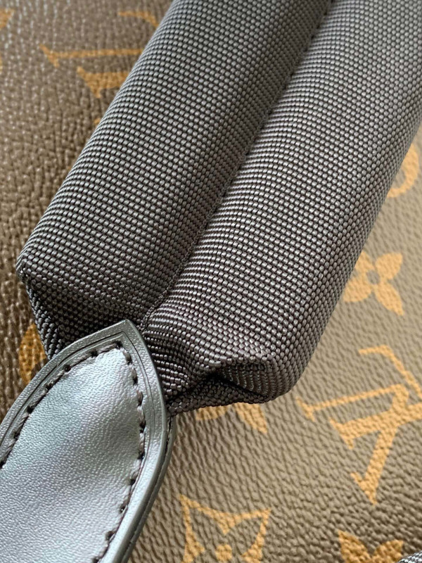 l**is V*t*n christopher backpack