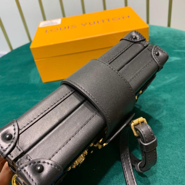 l**is V*t*n petite malle