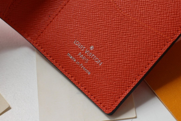 l**is V*t*n pocket organizer