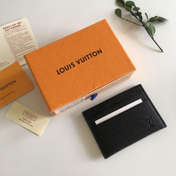 l**is V*t*n bandouliere 50double card holder