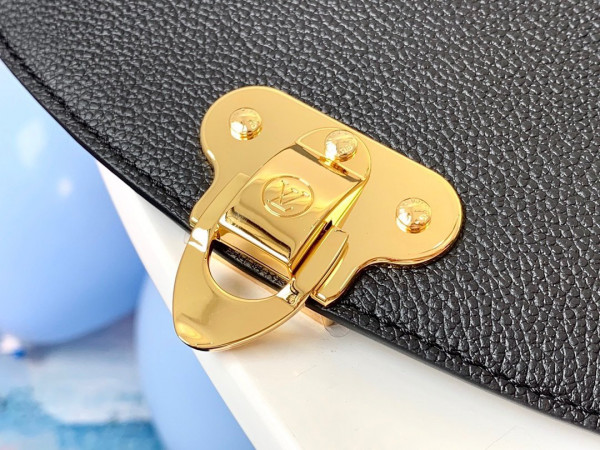 l**is V*t*n saint-placide