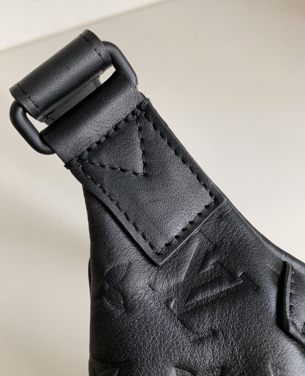 l**is V*t*n discovery bumbag