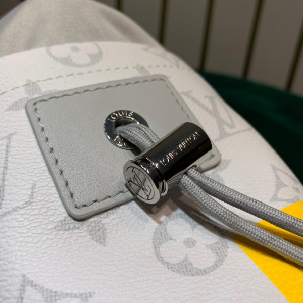 l**is V*t*n chalk nano bag