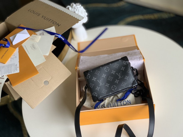 l**is V*t*n mini soft trunk