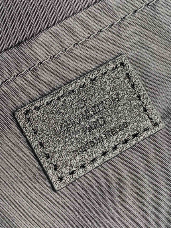 l**is V*t*n palm springs mm new edition