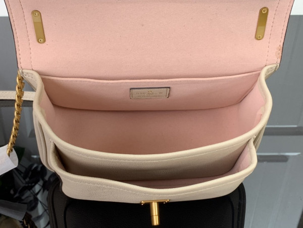 l**is V*t*n lockme chain pm