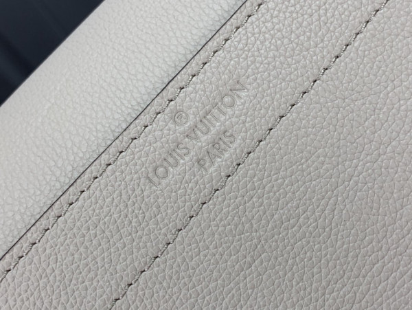 l**is V*t*n lockme chain pm