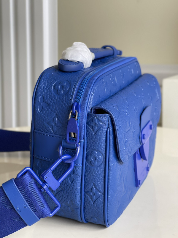 l**is V*t*n s lock messenger