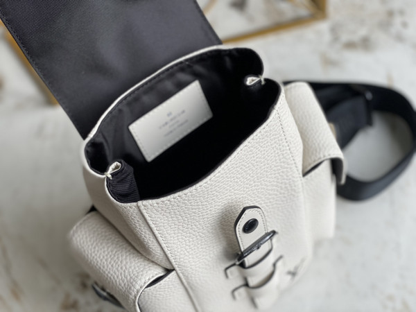 l**is V*t*n christopher xs