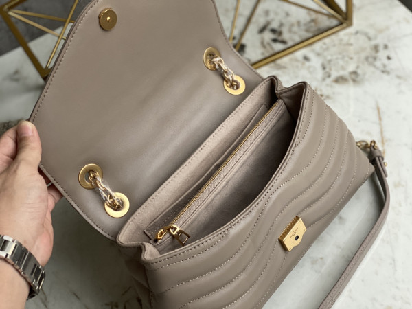 l**is V*t*n new wave chain bag