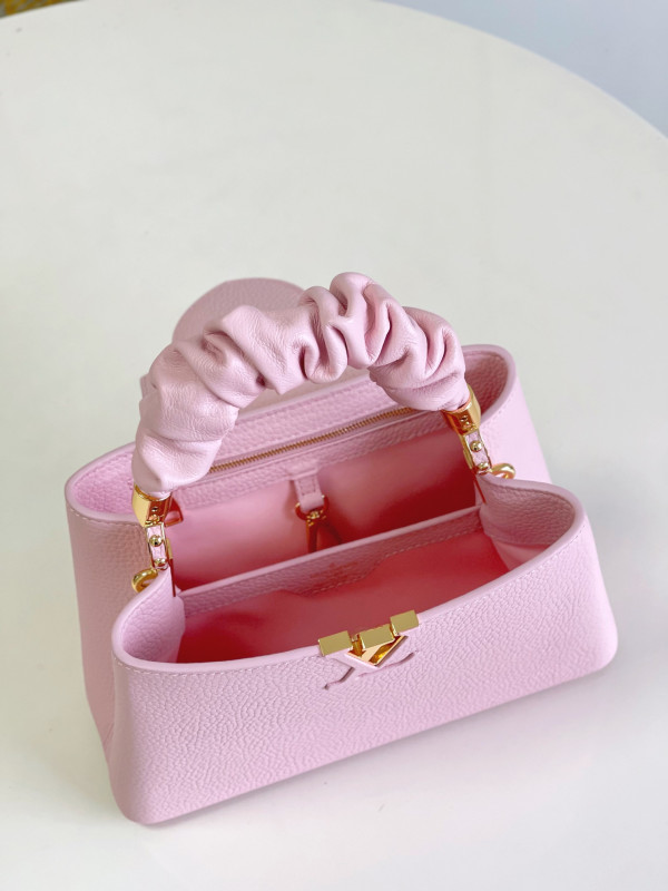 l**is V*t*n capucines bb