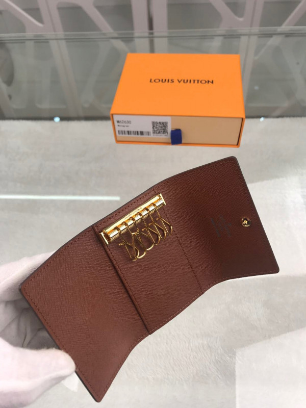 l**is V*t*n 6 key holder