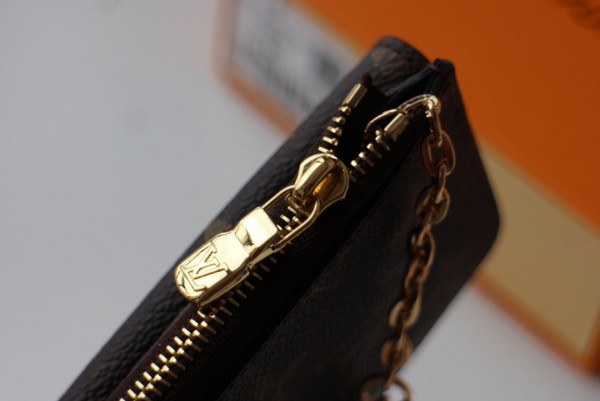 l**is V*t*n card holder recto verso