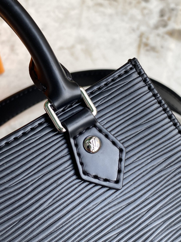 l**is V*t*n petit sac plat