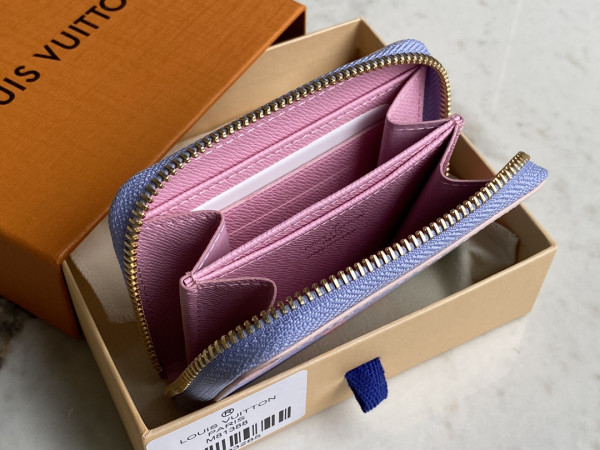 l**is V*t*n zippy coin purse