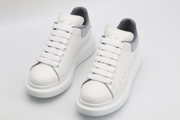 ALEXANDER MCQUEEN Oversized Sneaker