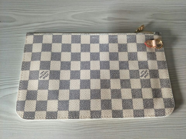 l**is V*t*n neverfull mm