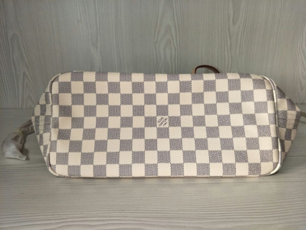 l**is V*t*n neverfull mm