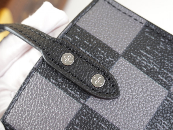 l**is V*t*n sac plat xs