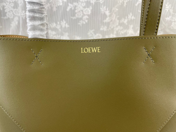 LOEWE Puzzle Fold Tote in shiny calfskin