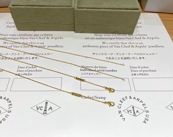 Van Cleef & Arpels NECKLACE