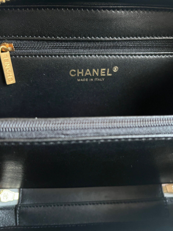 CL VANITY CASE