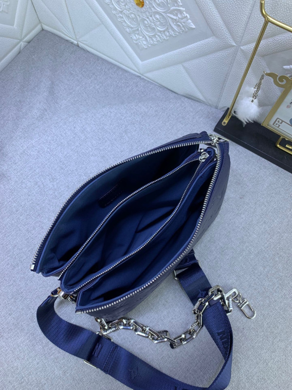 l**is V*t*n coussin pm