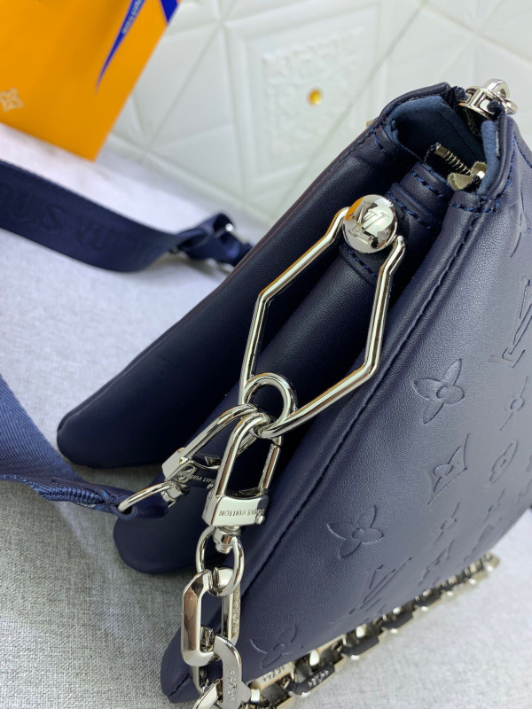 l**is V*t*n coussin pm