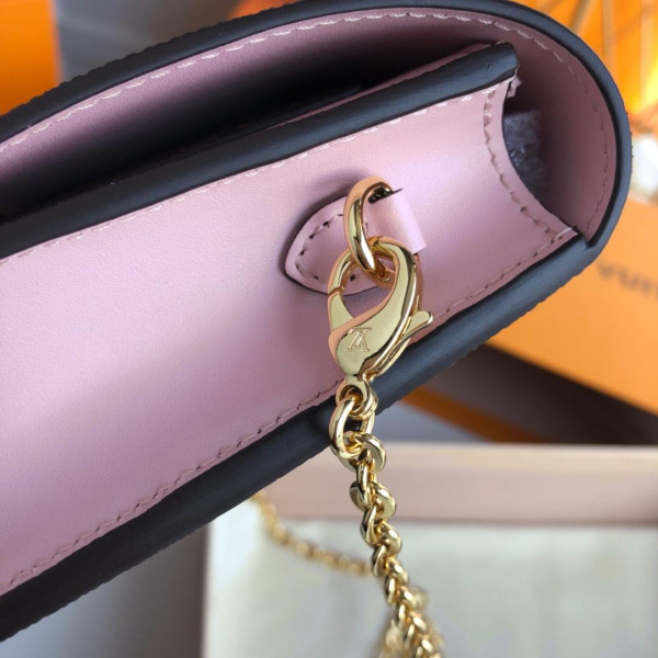 l**is V*t*n flore chain wallet