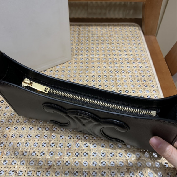 Ce**e shoulder bag cuir triomphe