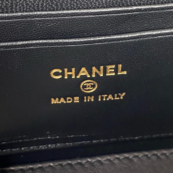 CL VANITY WITH CHAIN