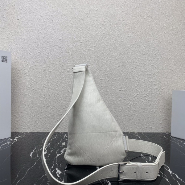 Pra*a cross leather bag