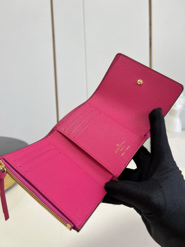 l**is V*t*n victorine wallet