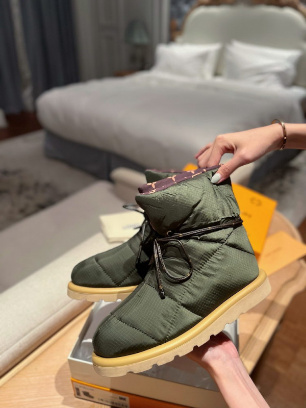 l**is V*t*n pillow comfort ankle boots