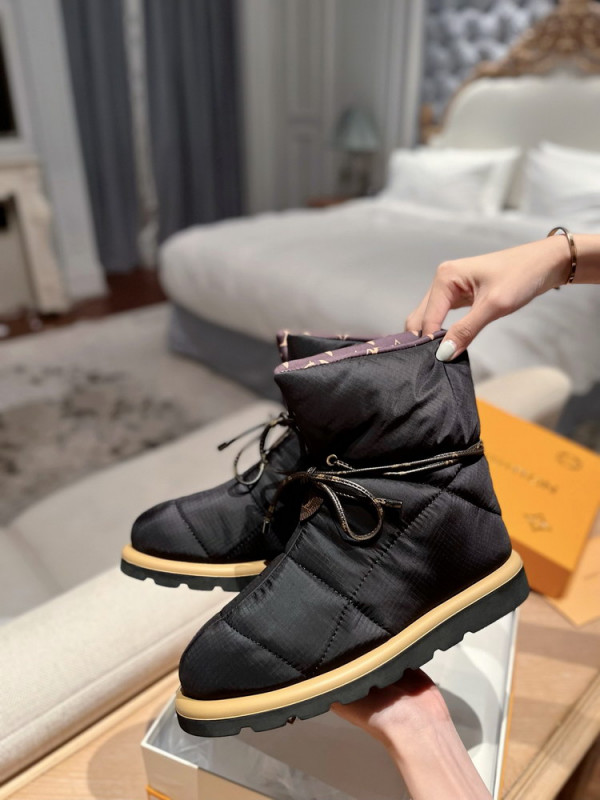 l**is V*t*n pillow comfort ankle boots