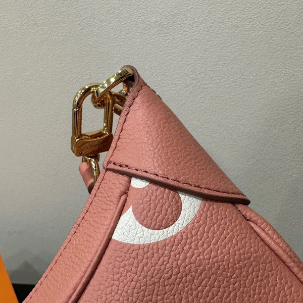 l**is V*t*n bagatelle