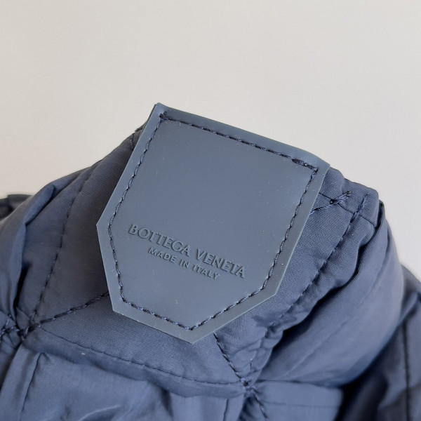 Bo*te*ga ve*ne*ta padded tech cassette