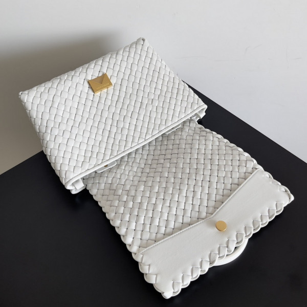 Bo*te*ga ve*ne*ta patti top handle bag