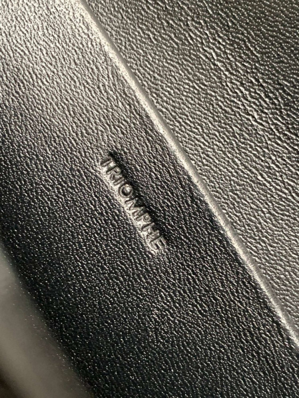 Ce**e triomphe shoulder bag