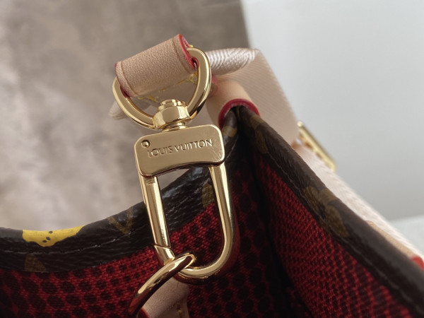 l**is V*t*n x yk onthego pm